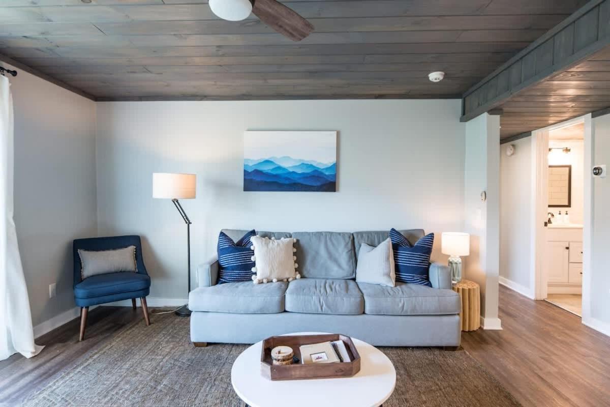 Вилла Modern Mountain Escape Гатлинбург Экстерьер фото