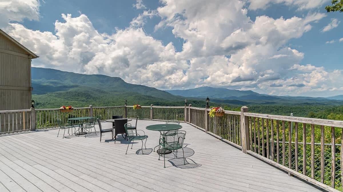 Вилла Modern Mountain Escape Гатлинбург Экстерьер фото